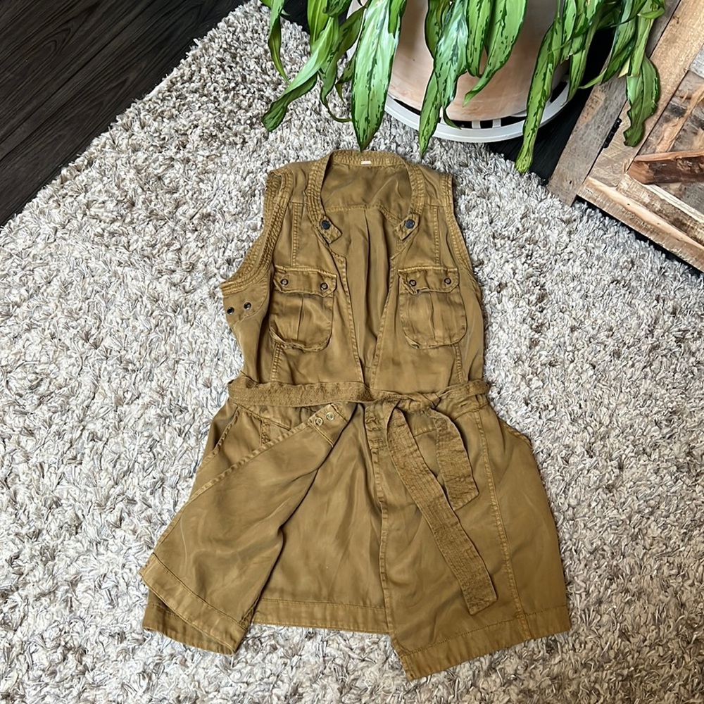 Free people I’m thing it’s an extra small soft has pockets